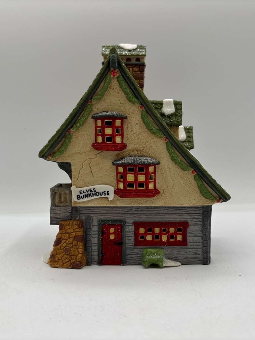 Department 56 1990 Vintage HVC North Pole Series Elf Bunkhouse 5601-4‎ Retired